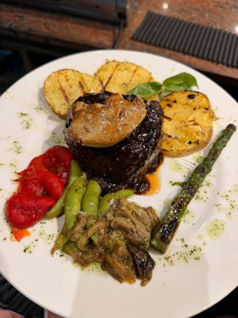 Filet al foie con escalope de foie y reducción al Pedro Ximénez