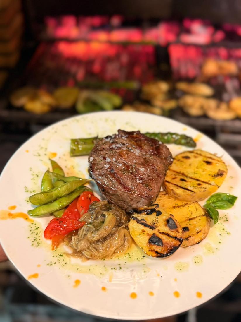 Filet de vedella a la brasa con patata al caliu y verduras